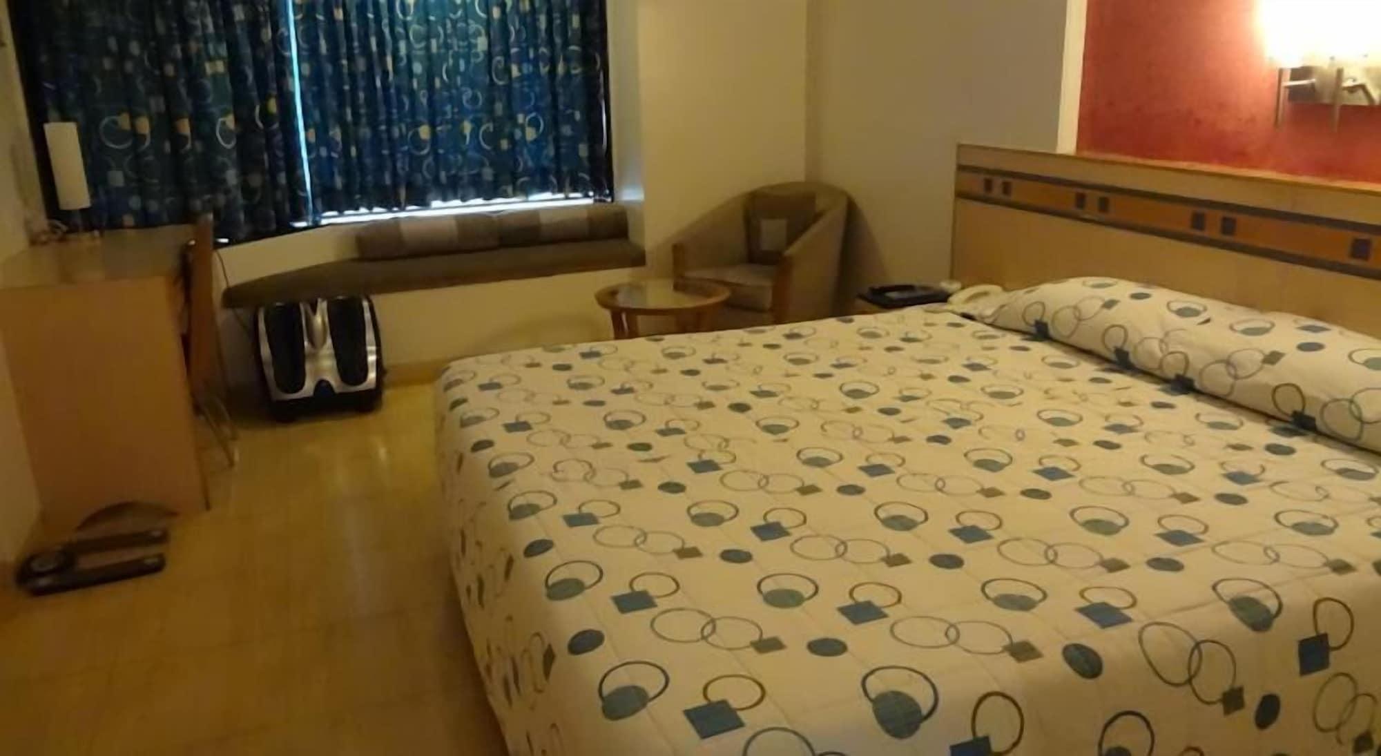 Hotel Suncity Residency Mumbai Exteriör bild